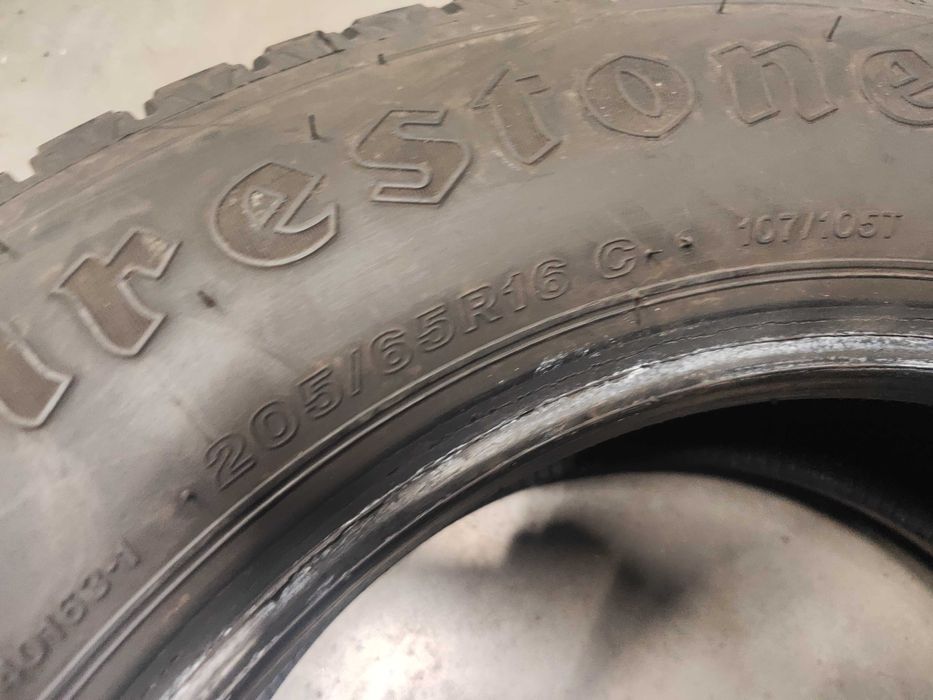 2бр.зимни гуми 205/65/16C Firestone