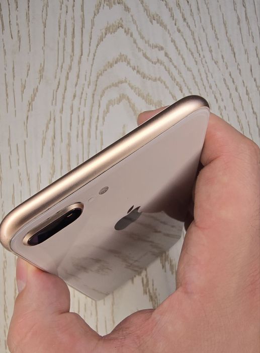 iPhone  8 Plus 64 gb