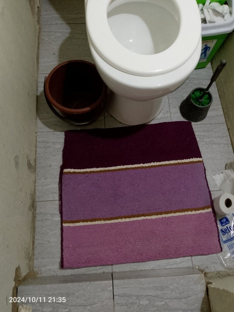 Продаётся дом в цетре города, Тихий район,свет,газ,вода постоянно