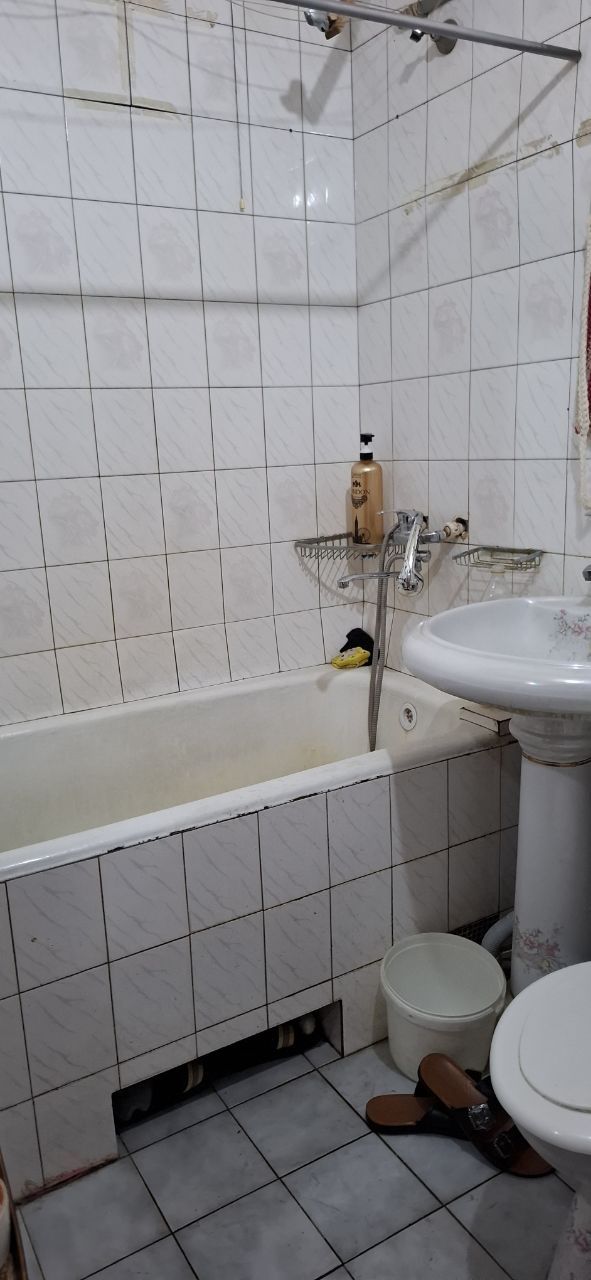 Продаю квартиру Яшнабадский р-он Авиасозлар-Слонима. 1-ком 1-этаж 40м2
