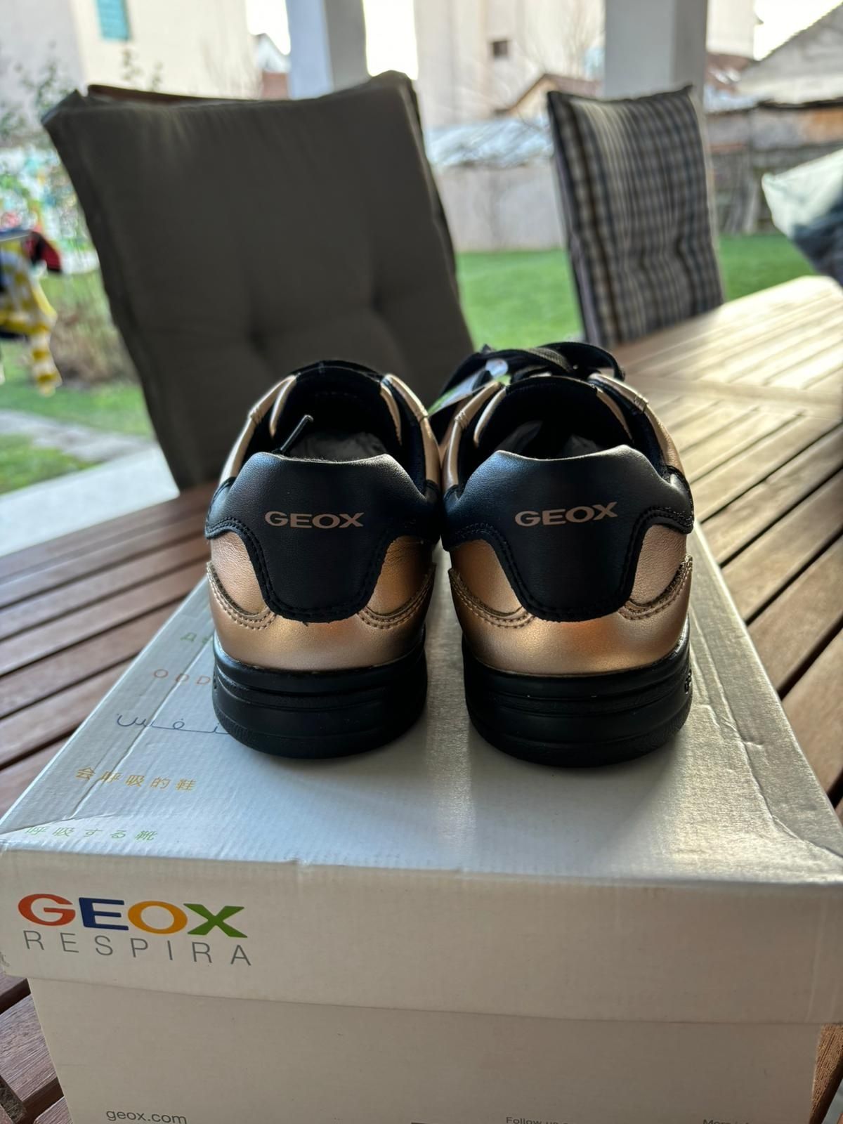 Pantofi, adidasi, sneakers GEOX mărimea 37