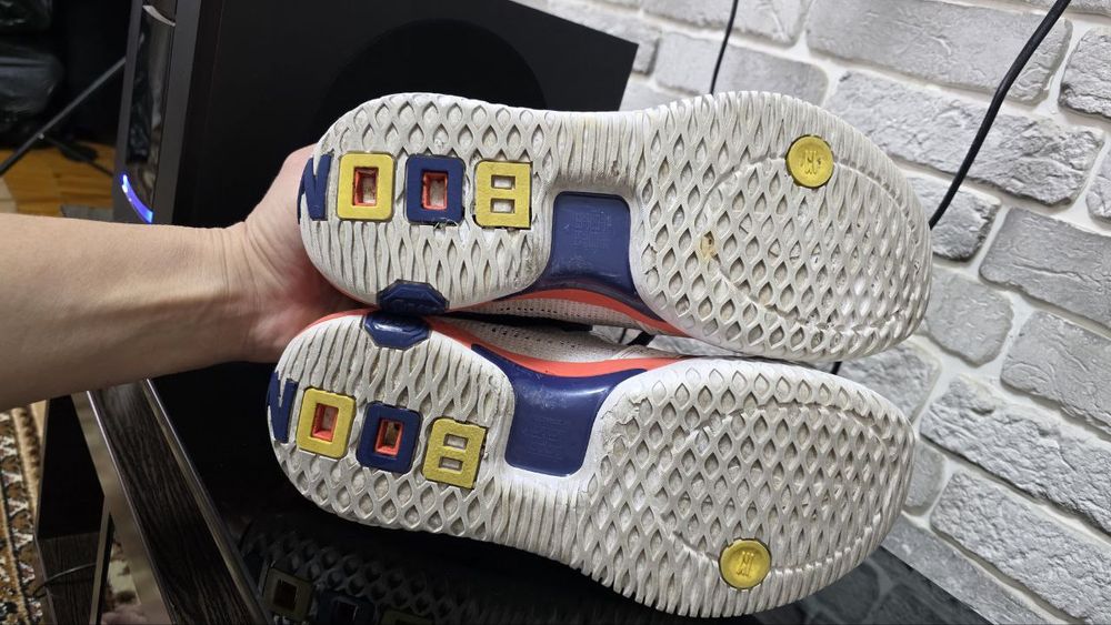 Оригинальные кроссы Li-ning