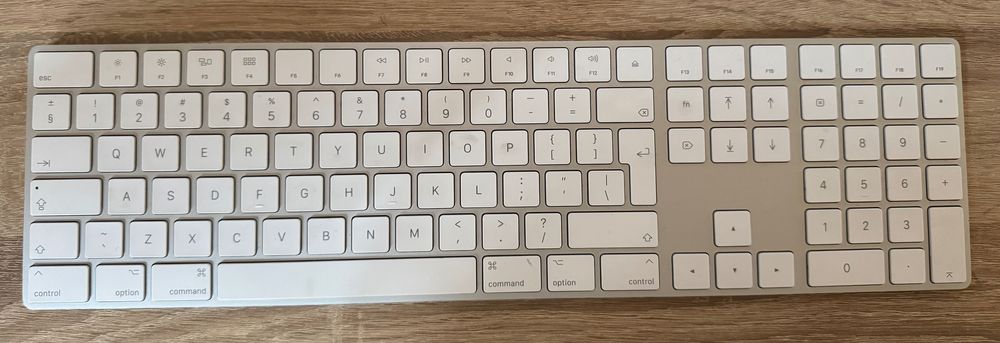 Клавиатура Apple Magic Keyboard + numeric pad (A1644)