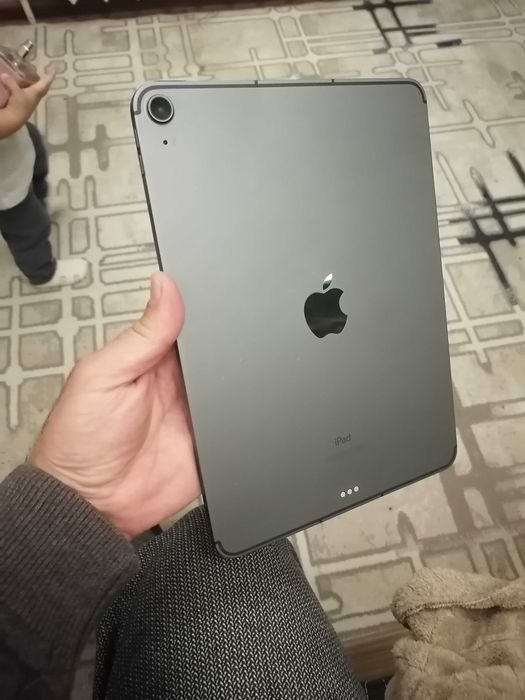 Ipad Air 4th gen+stilus+klava+2ta chexol 256gb+sim+fleshka