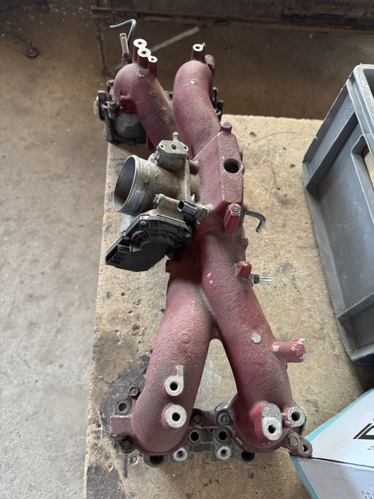 Впускной коллектор Subaru STI GRB