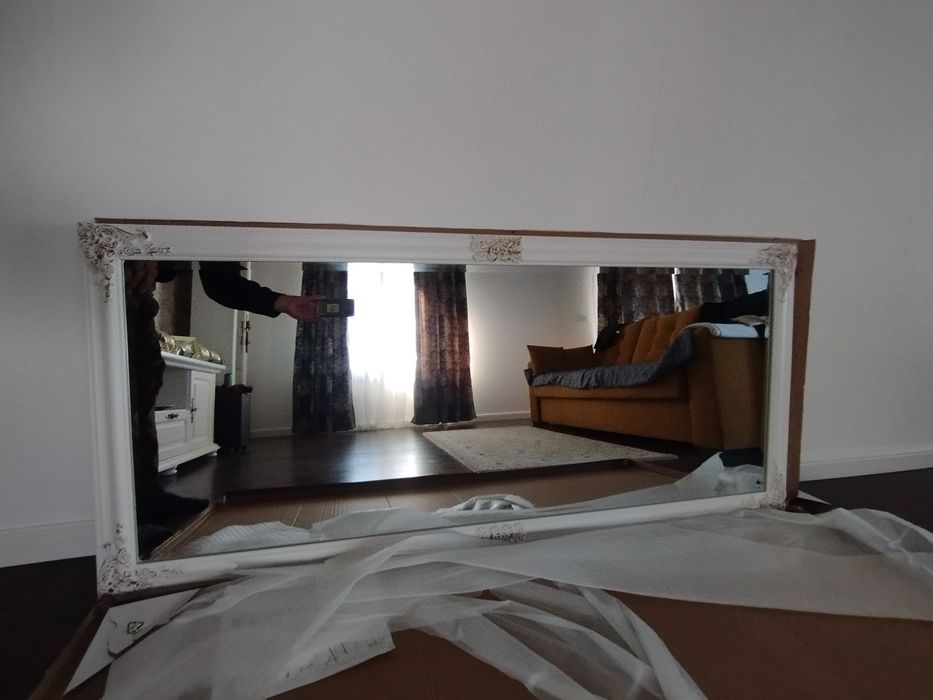 De vânzare oglinda superba