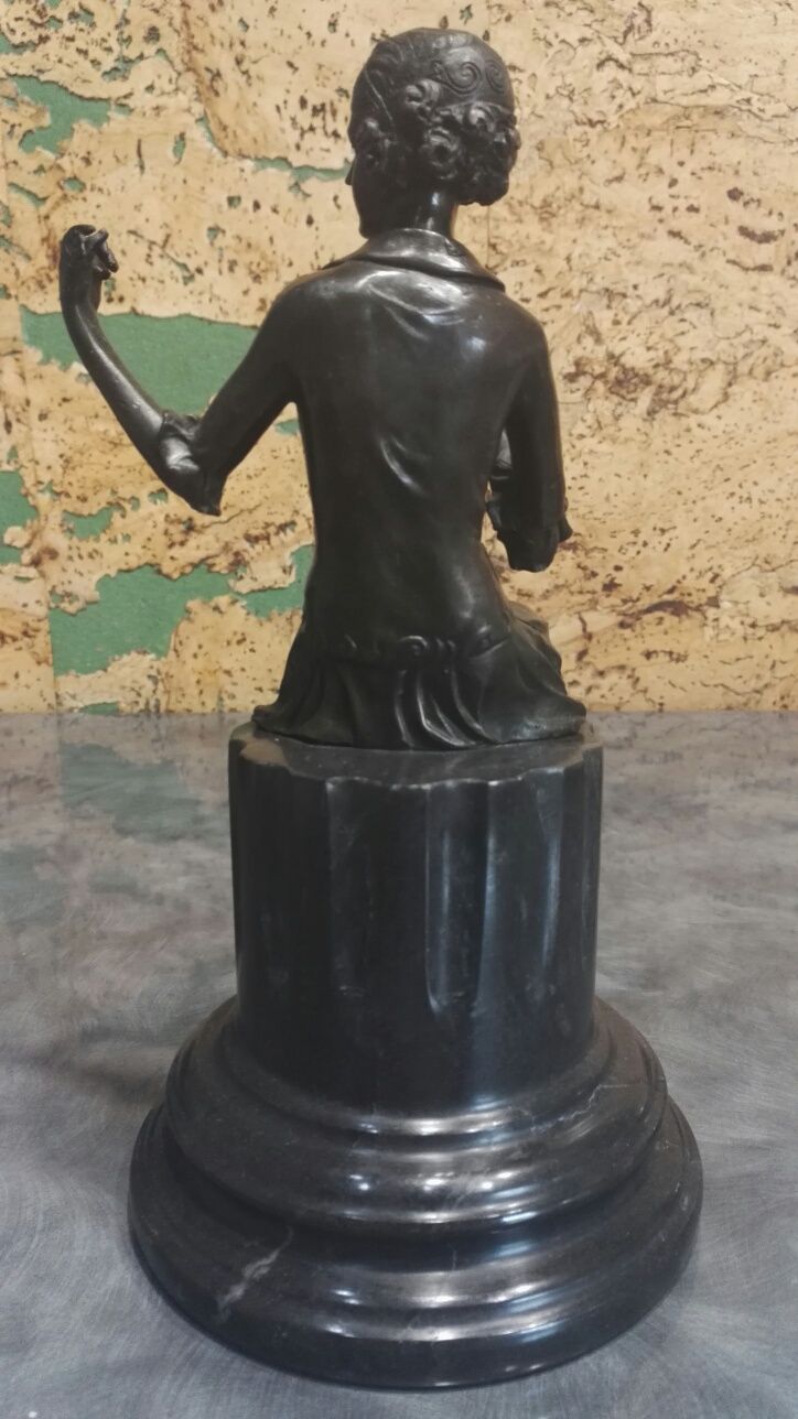 Vând statuie din bronz