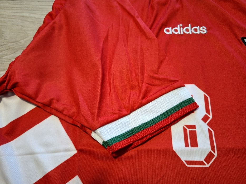 Футболна фланелка на Христо Стоичков България САЩ94 ретро модел!!!