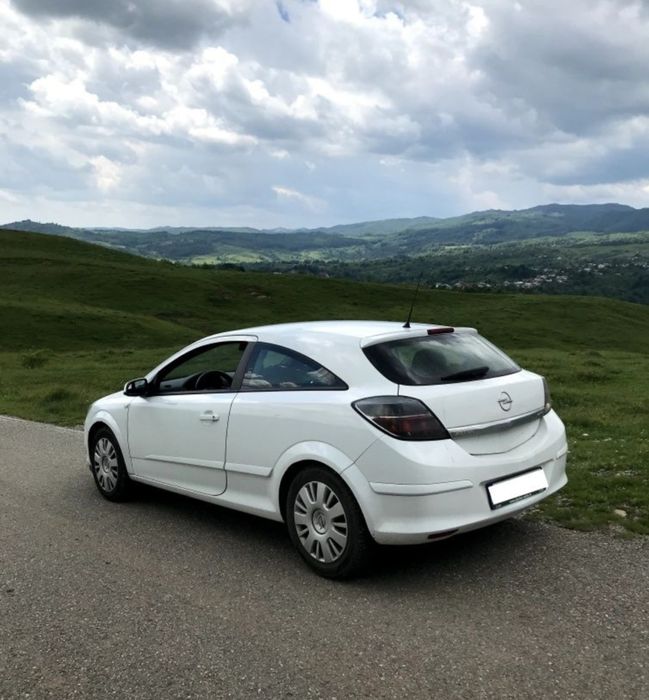 Opel Astra GTC 1.8 140 CP 2009