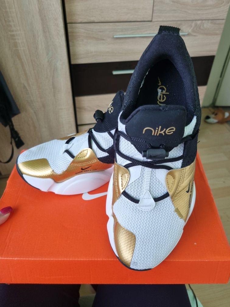 Nike Дамски маратонки