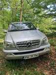 Vând Mercedes ML 2,7 CDI din 2003.