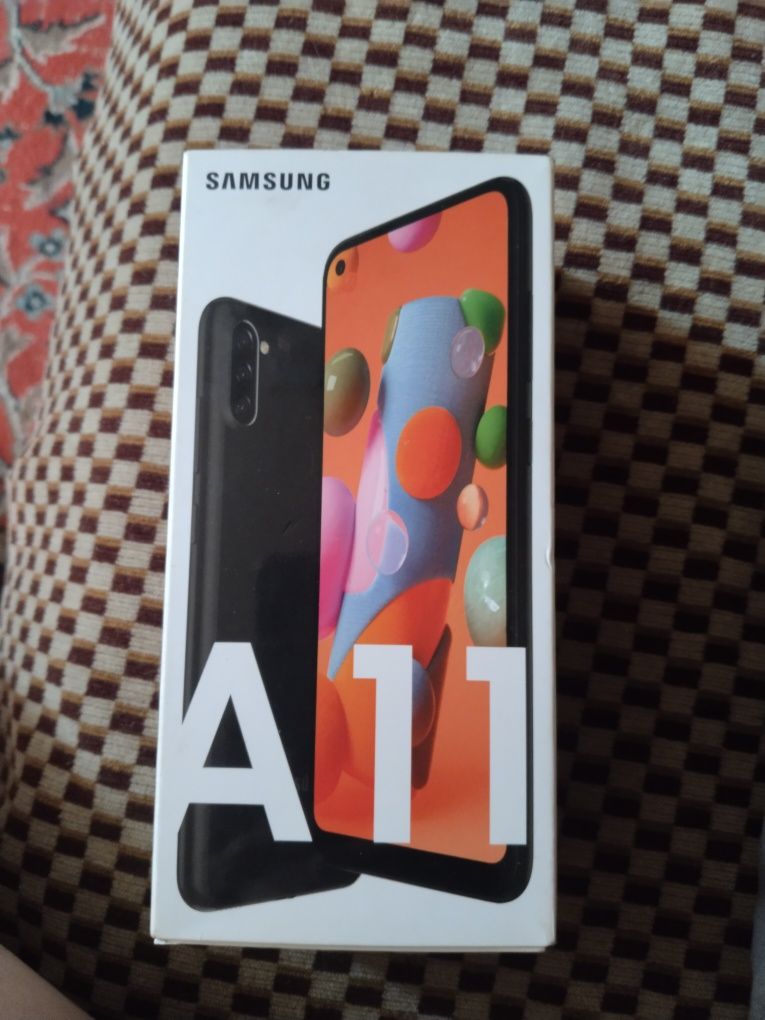 Продам смартфон Самсунг