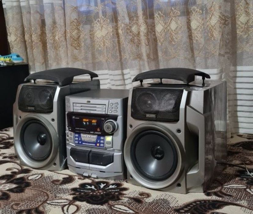 JVC Muzikalni sentr