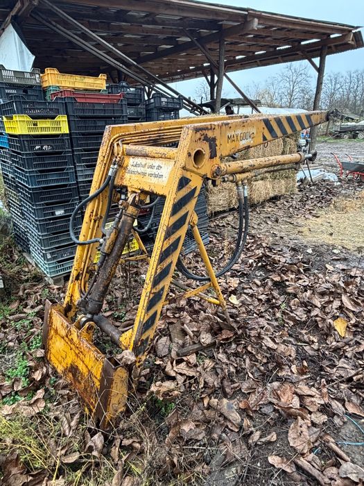 Incarcator frontal pentru tractor 450 si 550