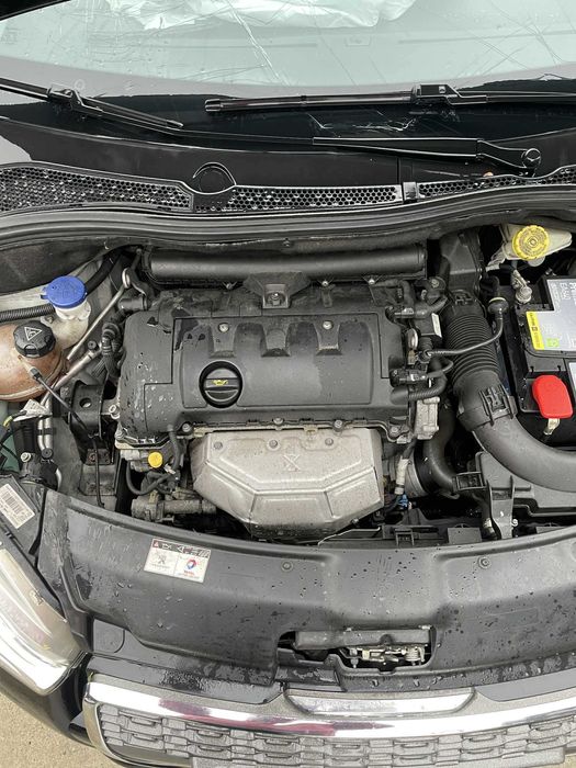 Пежо 208 1.6 VTi 2013г.