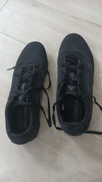 Спортни обувки Adidas Predator