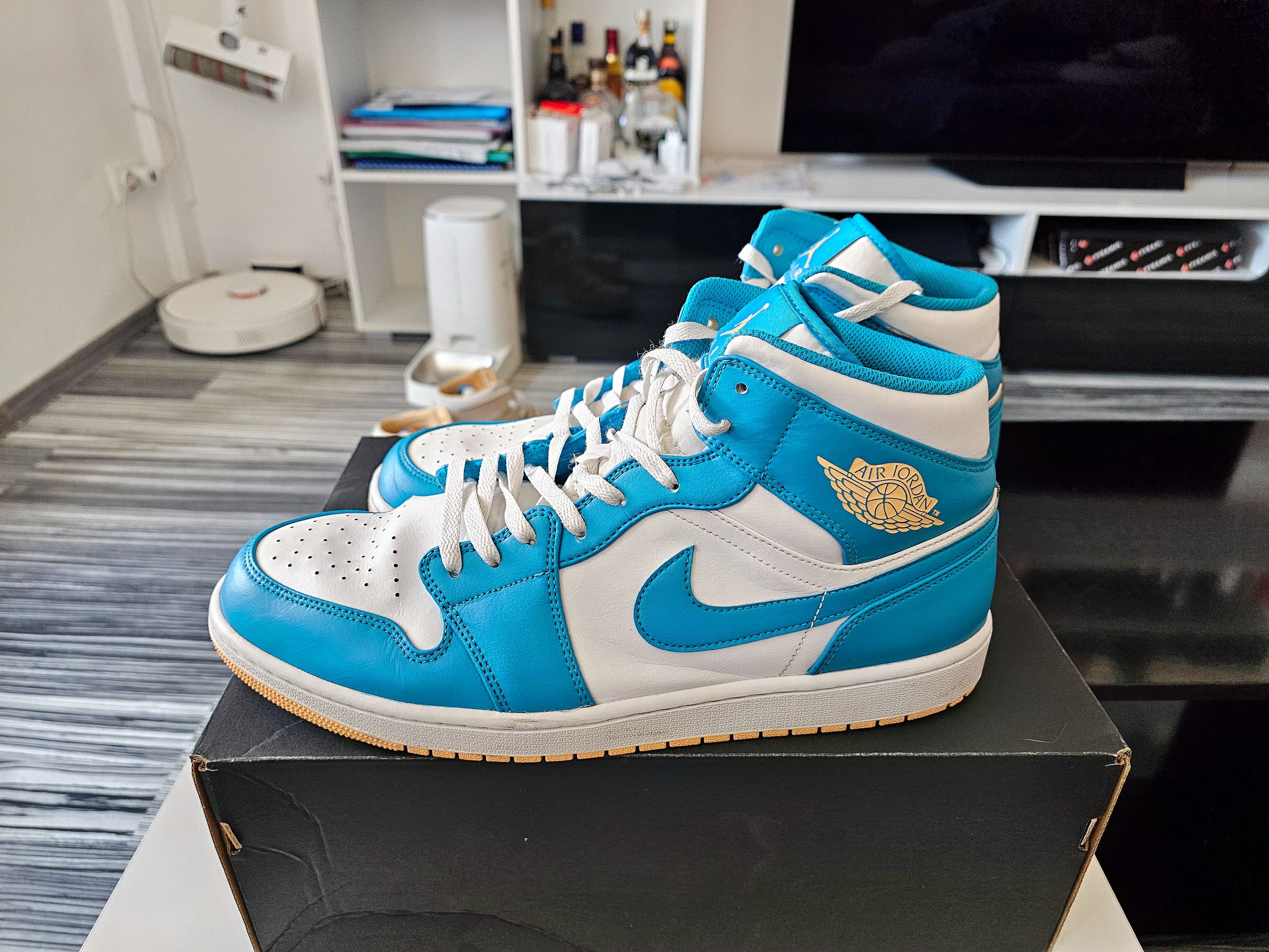 Adidași Air Jordan 1 Mid mărimea 49.5 – stare foarte bună