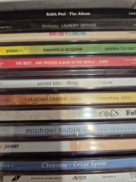 CD uri originale, excepționale