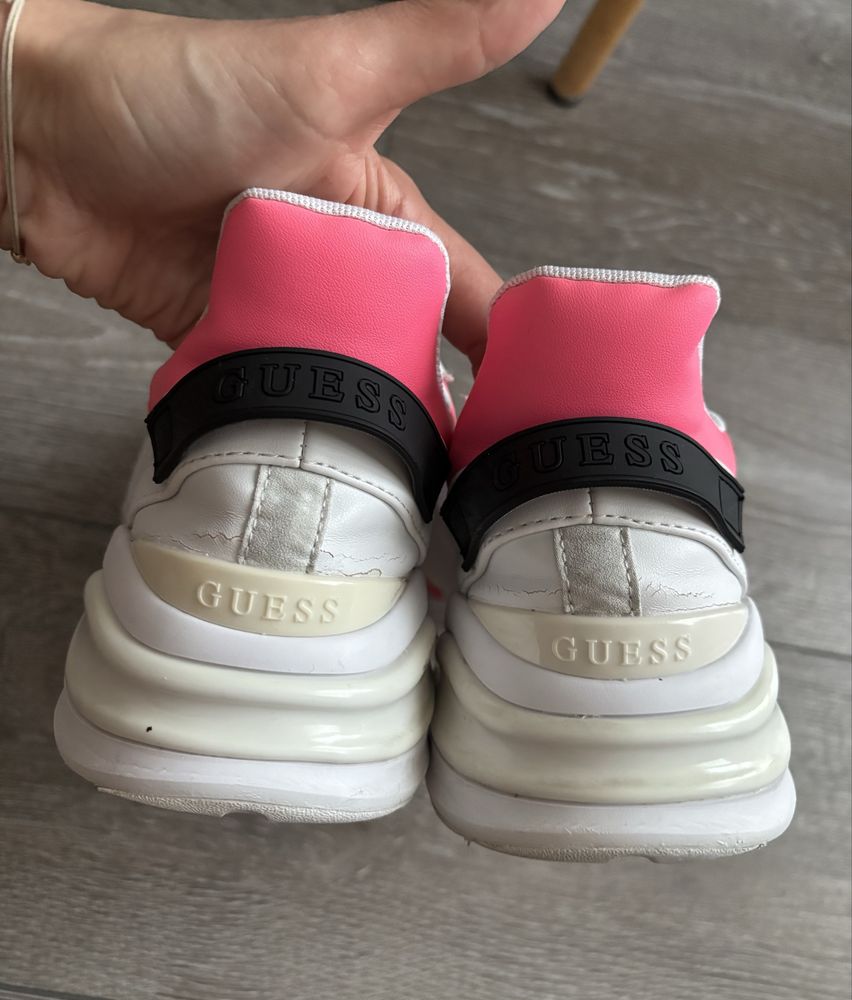 Guess дамски сникърси 40 номер