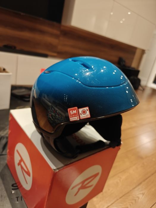 Детска ски каска, очила за ски