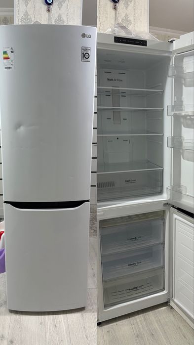 Холодильник в отличном состоянии за 60.000 тенге