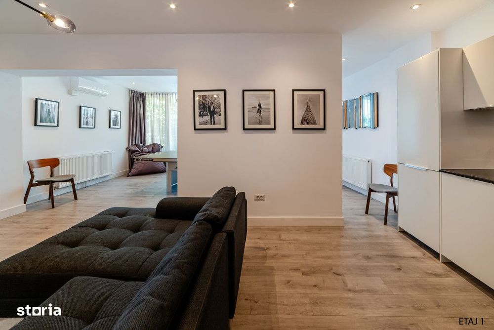 Cladire S+P+2+M centrul orasului pe Bld.Mamaia cu 3 apartamente+spatiu