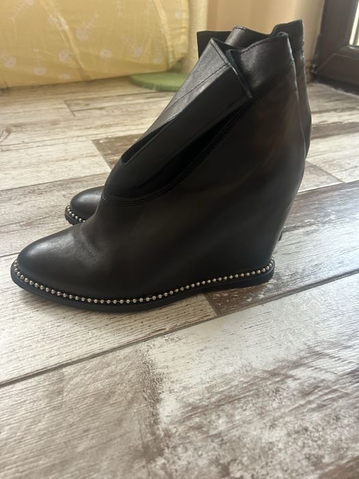 Дамски боти естествена кожа