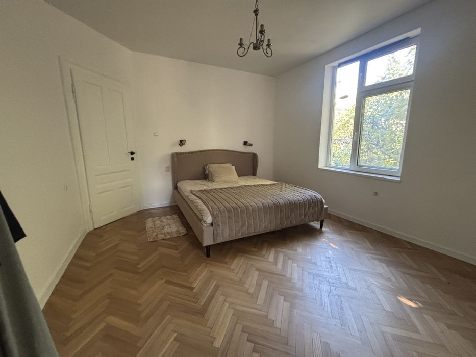 Продава се Тристаен апартамент в София, Докторски паметник - 101 кв.м за 4159 €/кв.м - Снимка #5