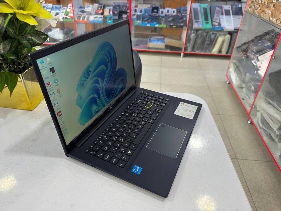 ASUS i3-1115G4  8GB  512GB SSD FHD