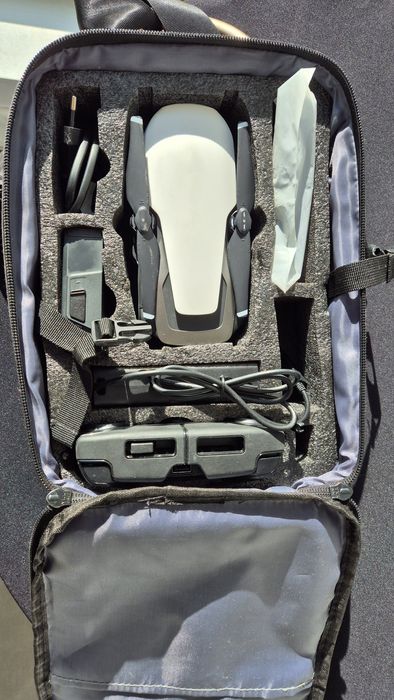 Drona dji mavic air noua