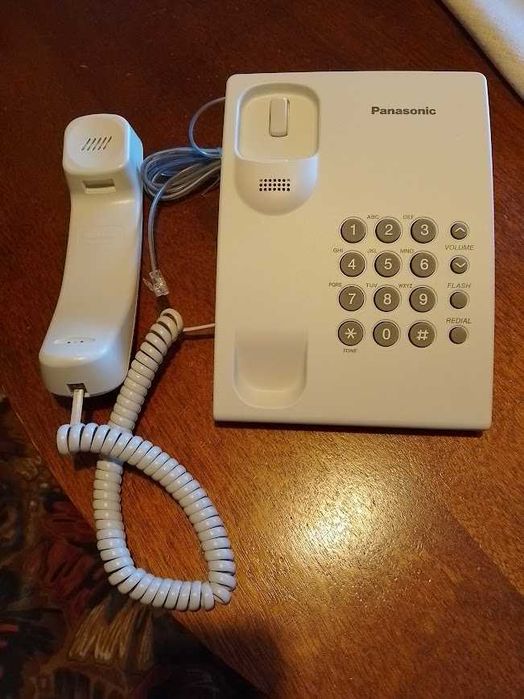 Домашен стационарен телефон Panasonic KX-TS500FX, нов