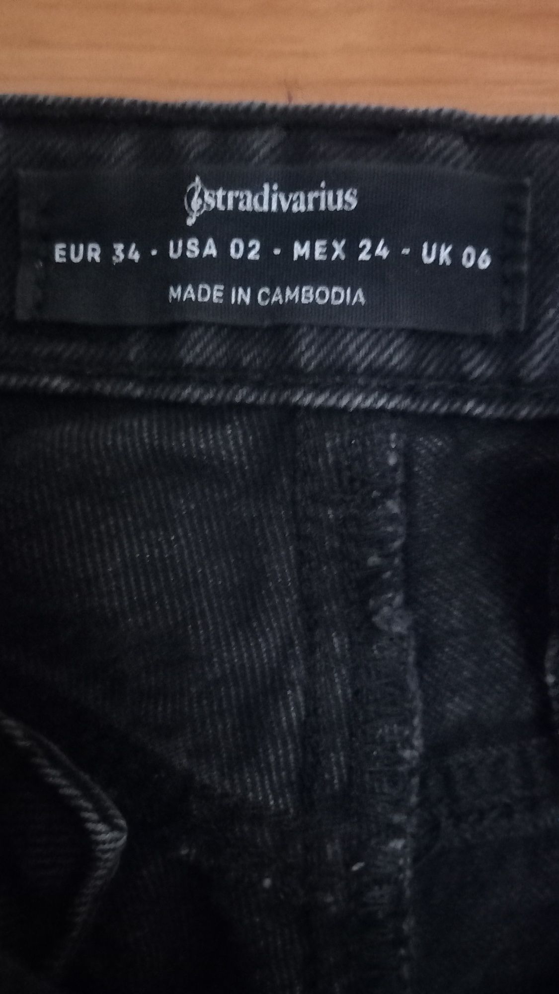 Pantaloni Jeans Stradivarius