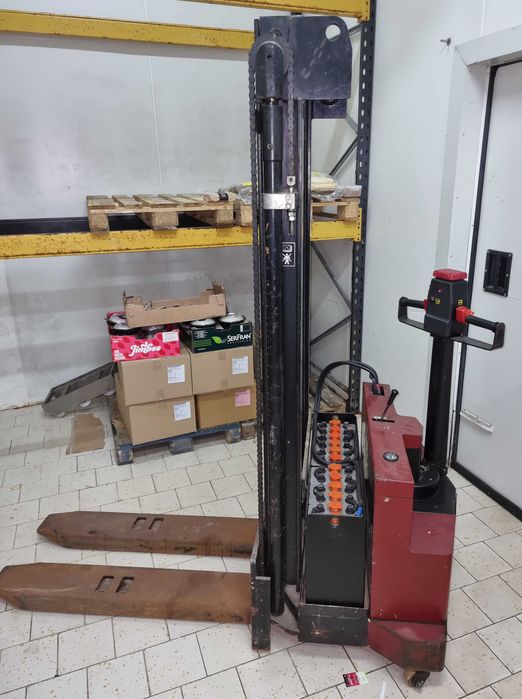 Стакер Балканкар - Електрическа палетна количка