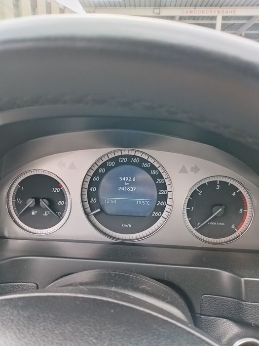 Мерцедес С220 170 коня