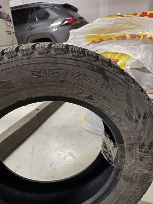 Продам шины зимние б/у 215/65/16 в хор. состоянии. 39 000 за комлект