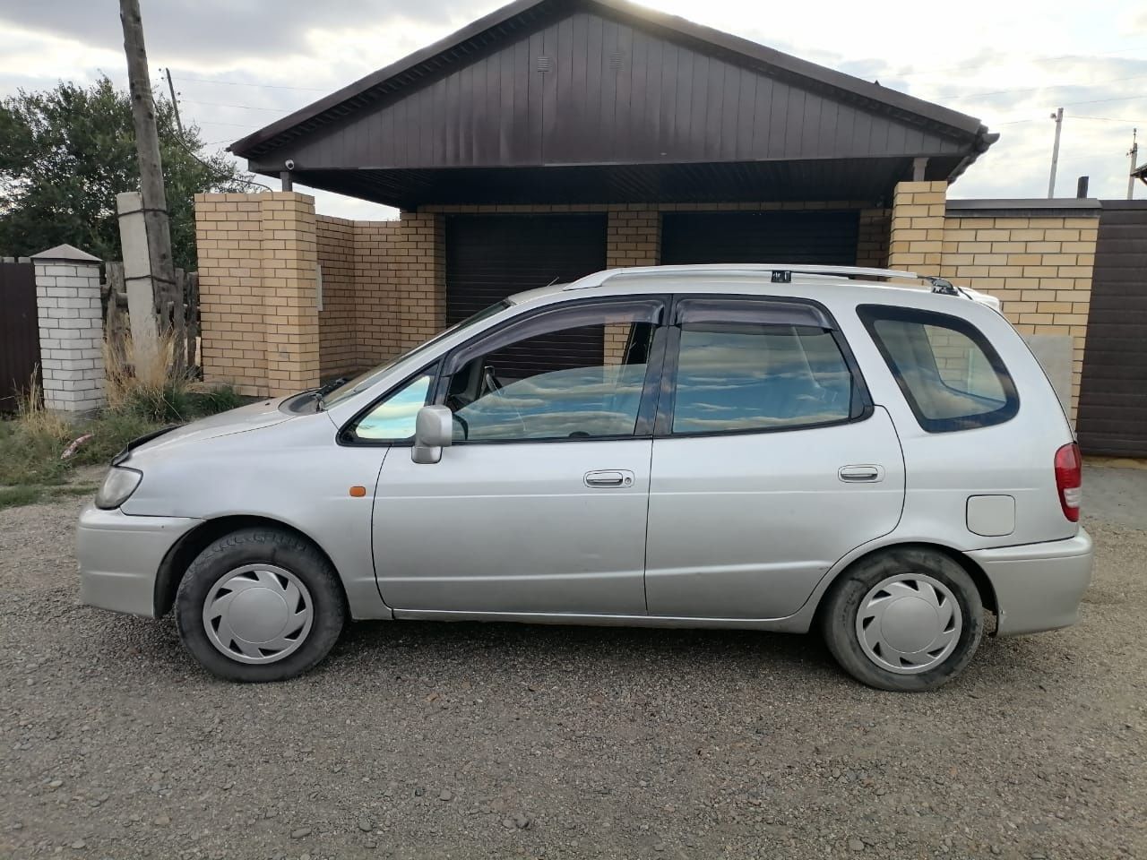 Продам Toyota Spacio