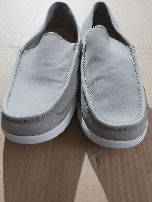 Uggs pantofi barbatesti masura 44 noi