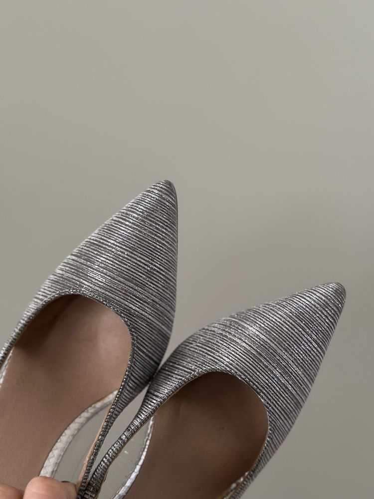 Pantofi cu bareta Pantoful Galben