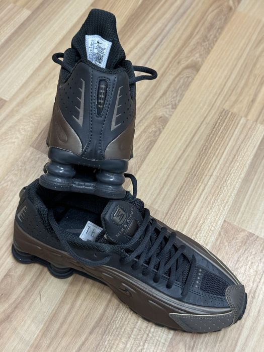 Adidasi Nike Shox R4. Noi. Originali