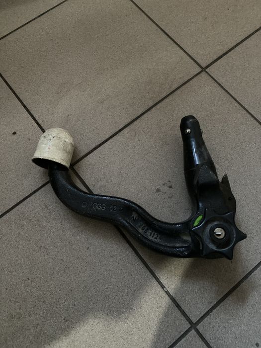 Продам фаркоп на Audi 100, A6, C4.