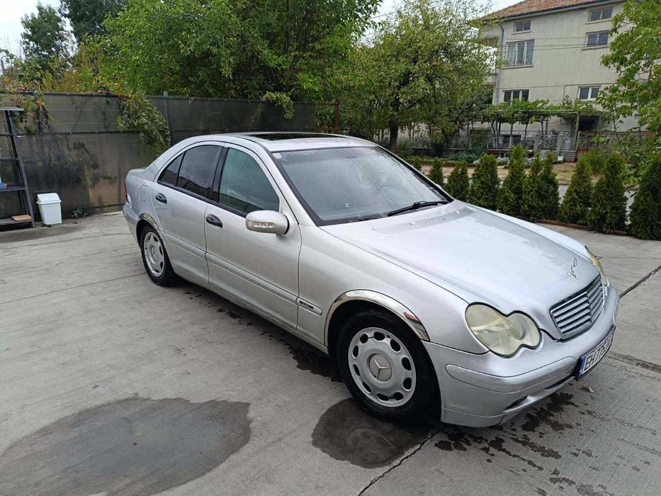 Мерцедес C200 2001г