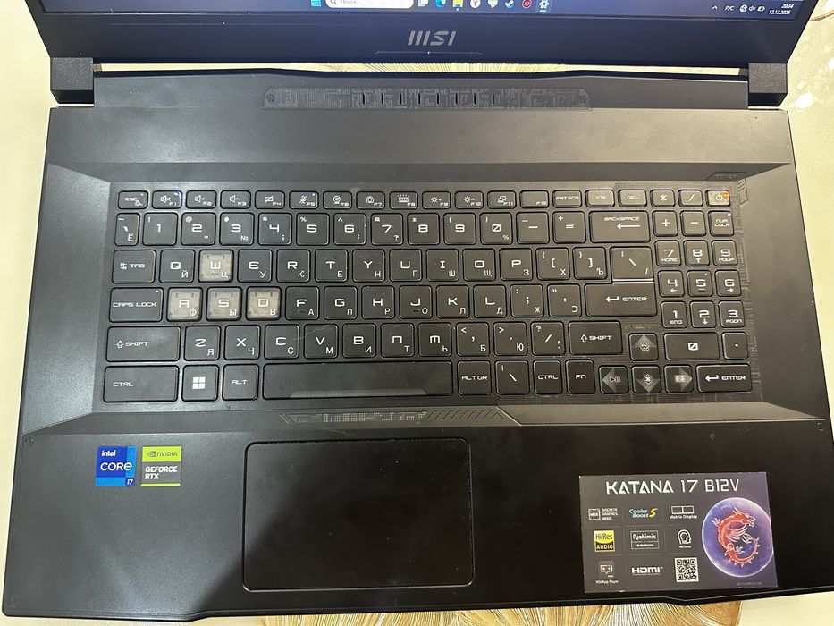 Ноутбук MSI KATANA 17 B12V