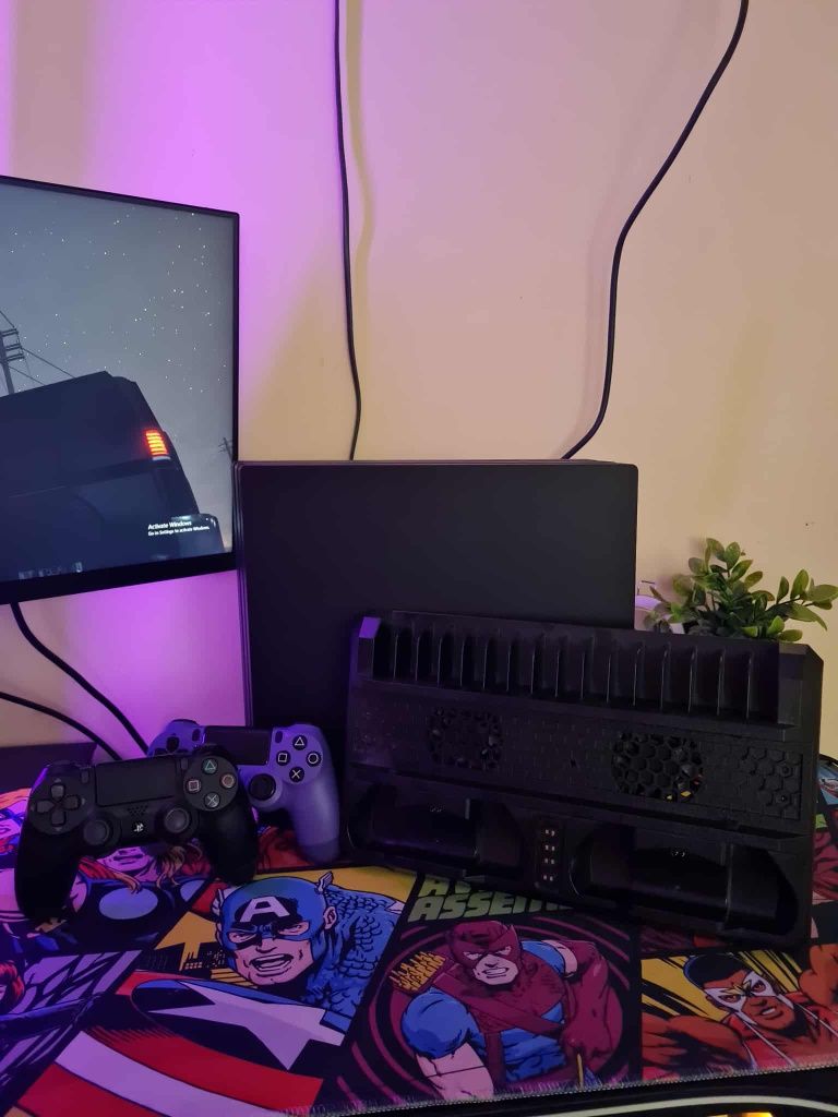 Продавам ps4 pro