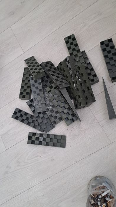 Клин монтажный..