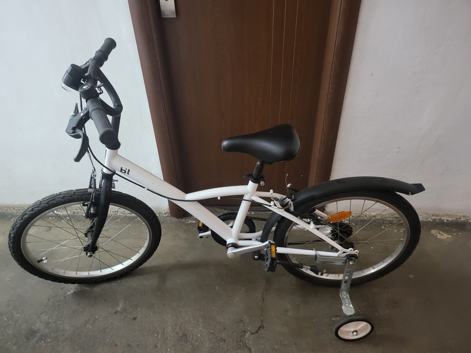 Bicicleta btwin 20", 6-9 ani