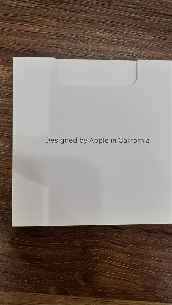 Слушалке Apple AirPods 4 (USB -C)