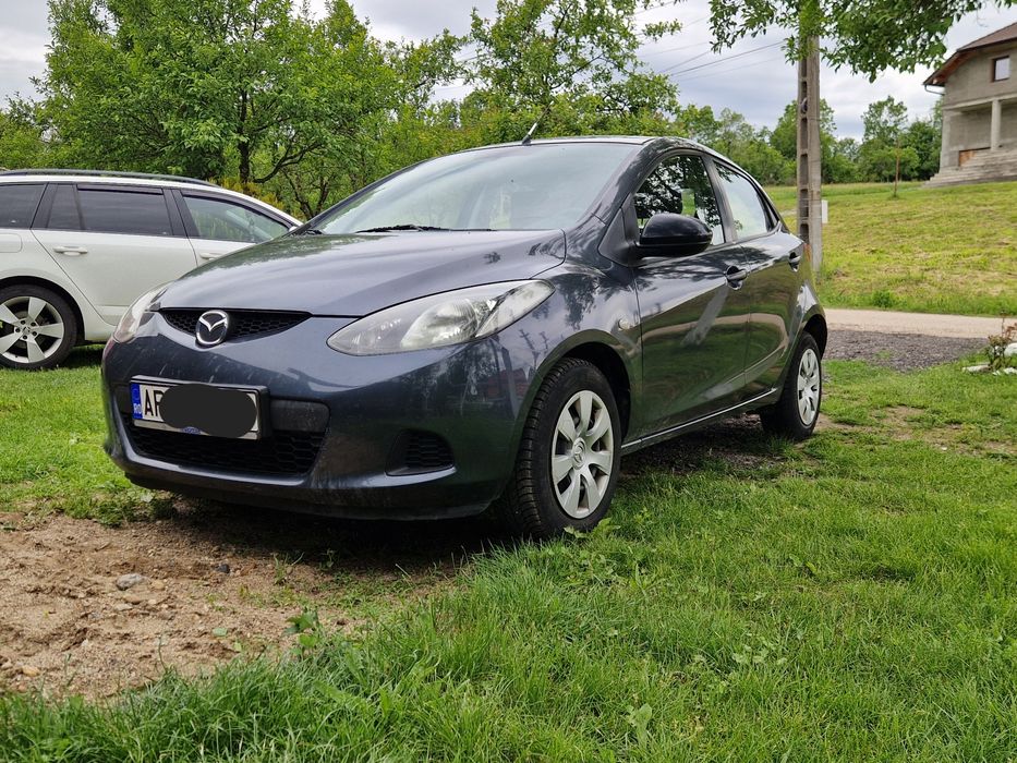 Vând Mazda 2 an 2009