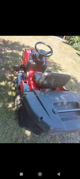 Vand tractoras de tuns gazon/ iarba