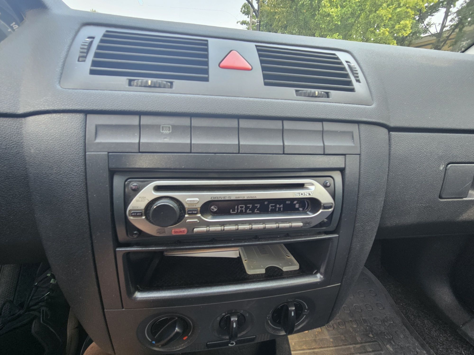 Skoda FABIA 1.2 i HTP бензин 2006