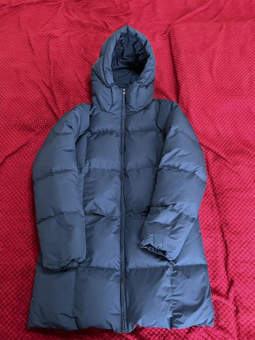 Продам зимнию куртку Finn Flare